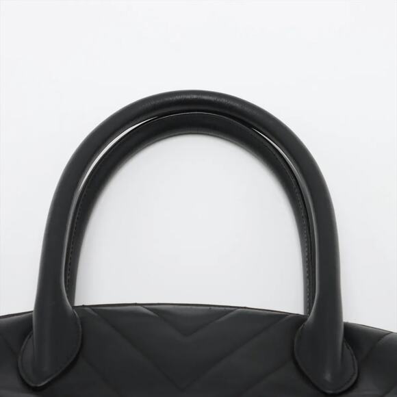 Chanel V Stitch Lambskin Handbag 1960255 - Picture 6 of 14